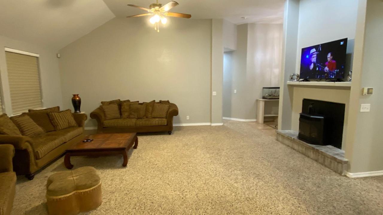 Beautiful Peaceful Desirable Home In Madera Rancho Εξωτερικό φωτογραφία